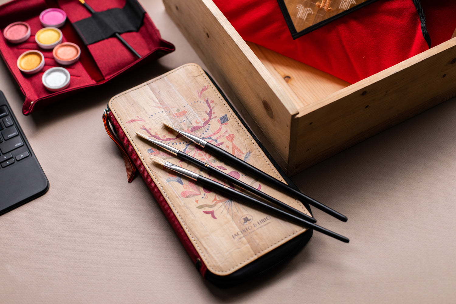 Customizable Feature Photo of Fiesta Traveler’s Notebook with Dateless Weekly Planner and Dotted Notebook – Standard Size