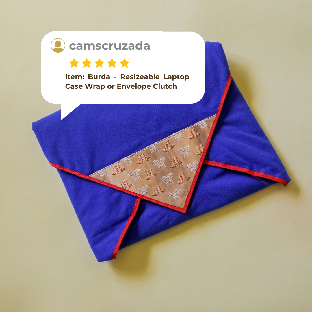 A 5 star customer review on a blue laptop wrap by Jacinto & Lirio.