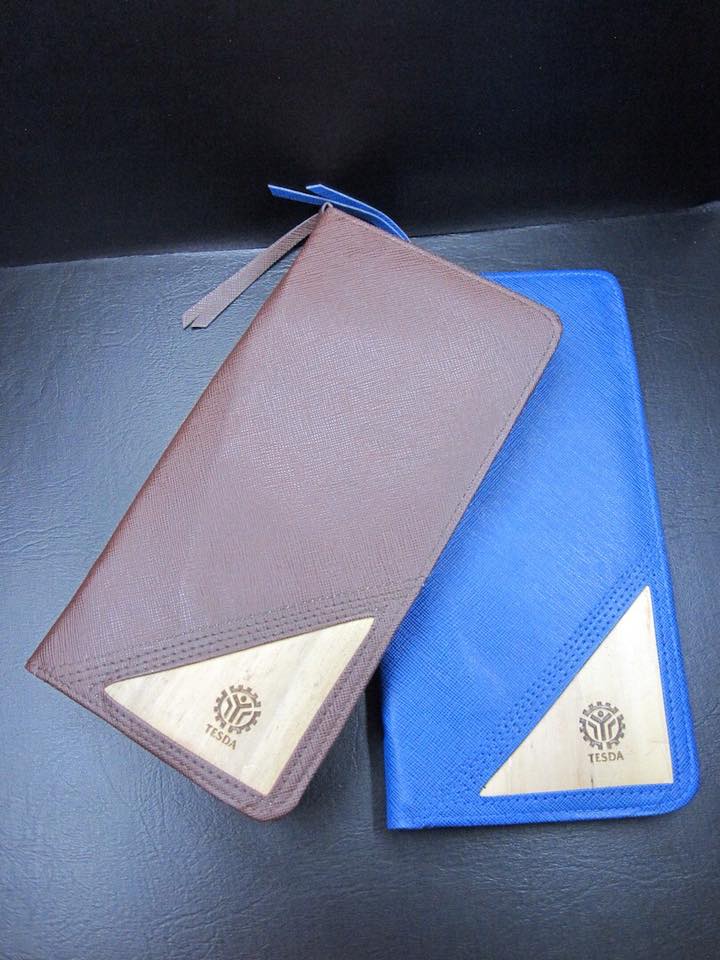 Logo Engraving Personalization - Jacinto & Lirio