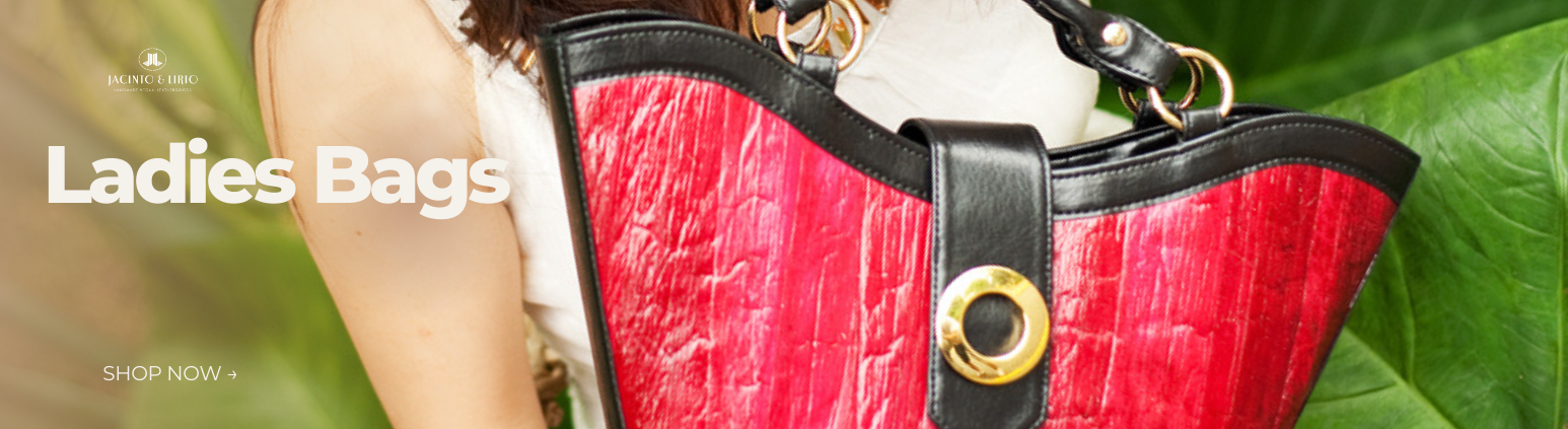  Red and black vegan leather bag with gold rings and hardware