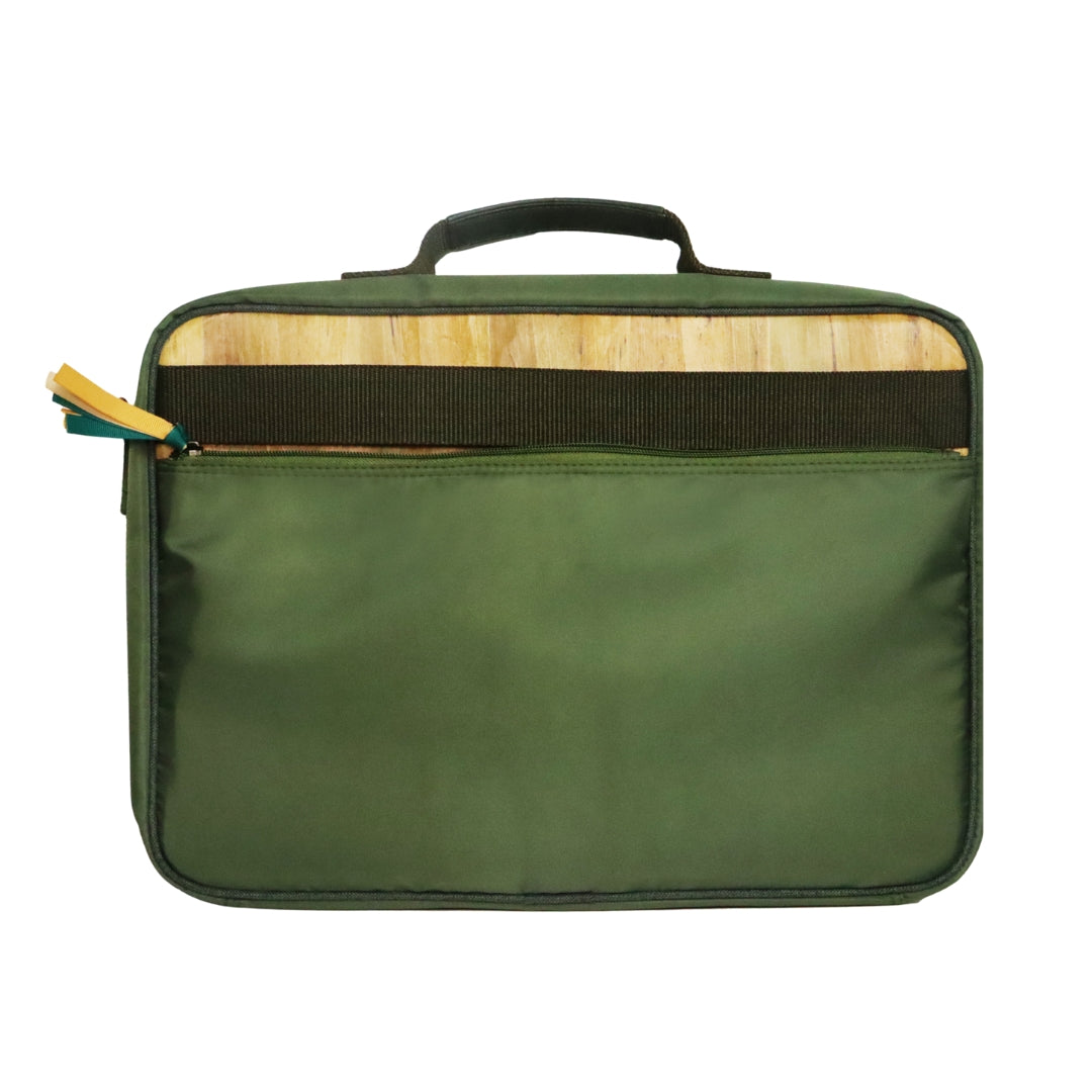 Hiraya (Green) back view.