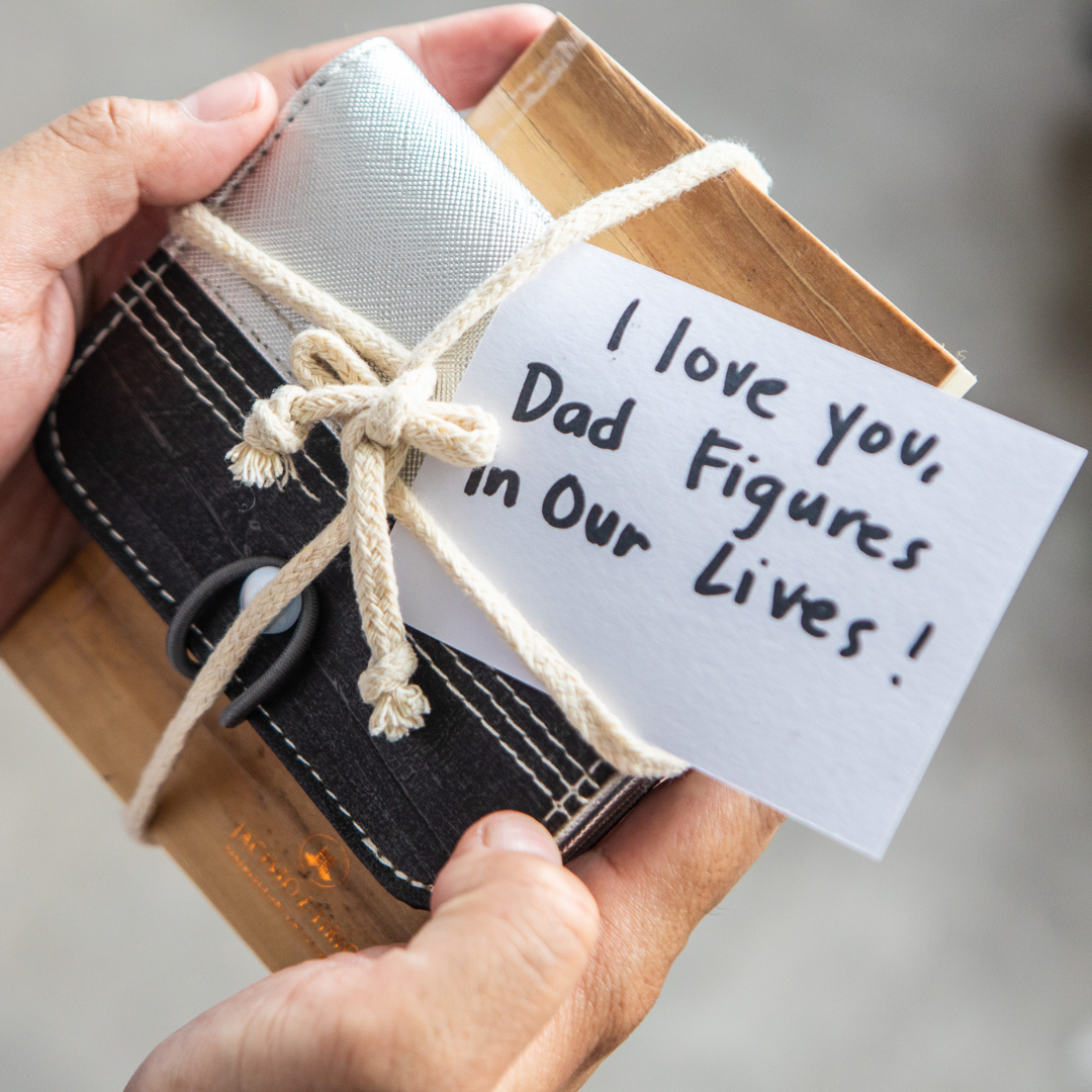 A black and white card wallet as a gift for a dad.