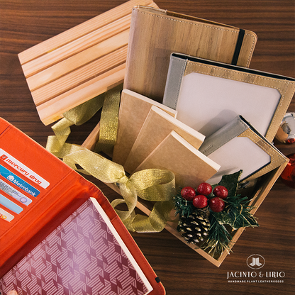 Journalists Premium Holiday: Christmas Holiday Gift Set - Jacinto & Lirio