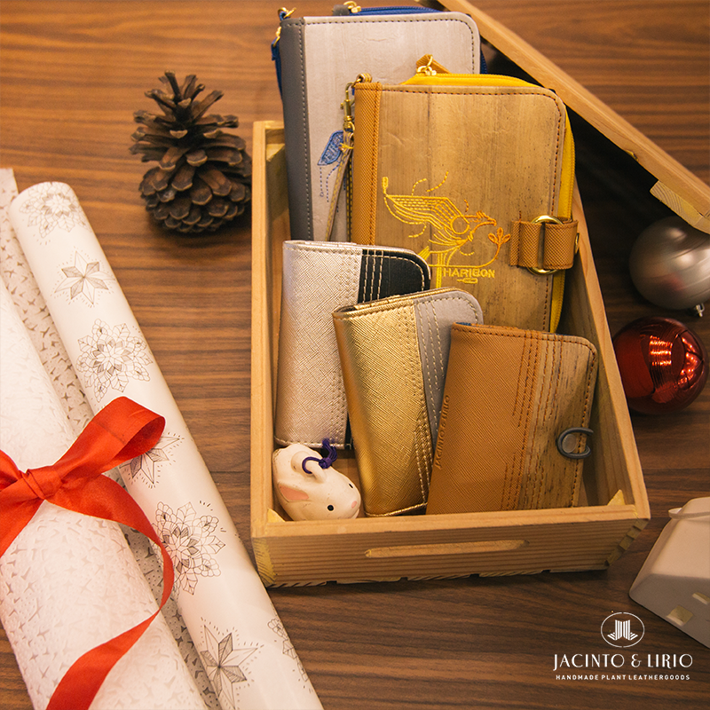 Pamasko: Christmas Holiday Gift Set - Jacinto & Lirio